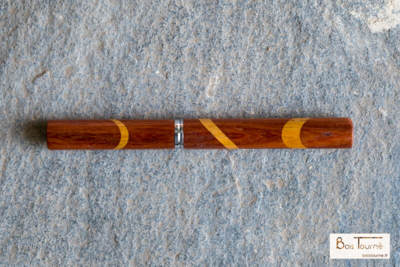STYLO ROLLER CHROMÉ – PAO FERRO / BOCCO – Image 4