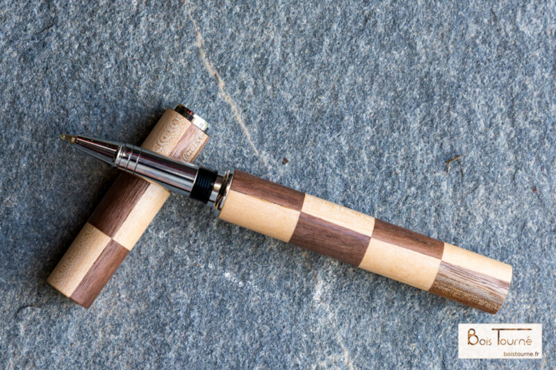 STYLO ROLLER CHROMÉ – NOYER US / ERABLE SYCOMORE