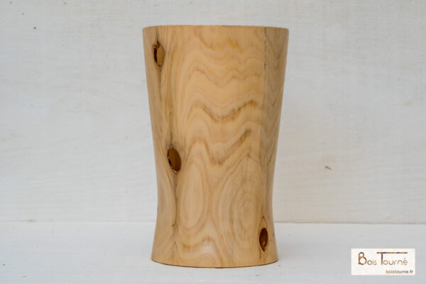 VASE EN THUYA
