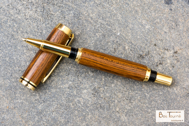 D9.8V ROLLER PLAQUÉ OR - LOURO PETRO