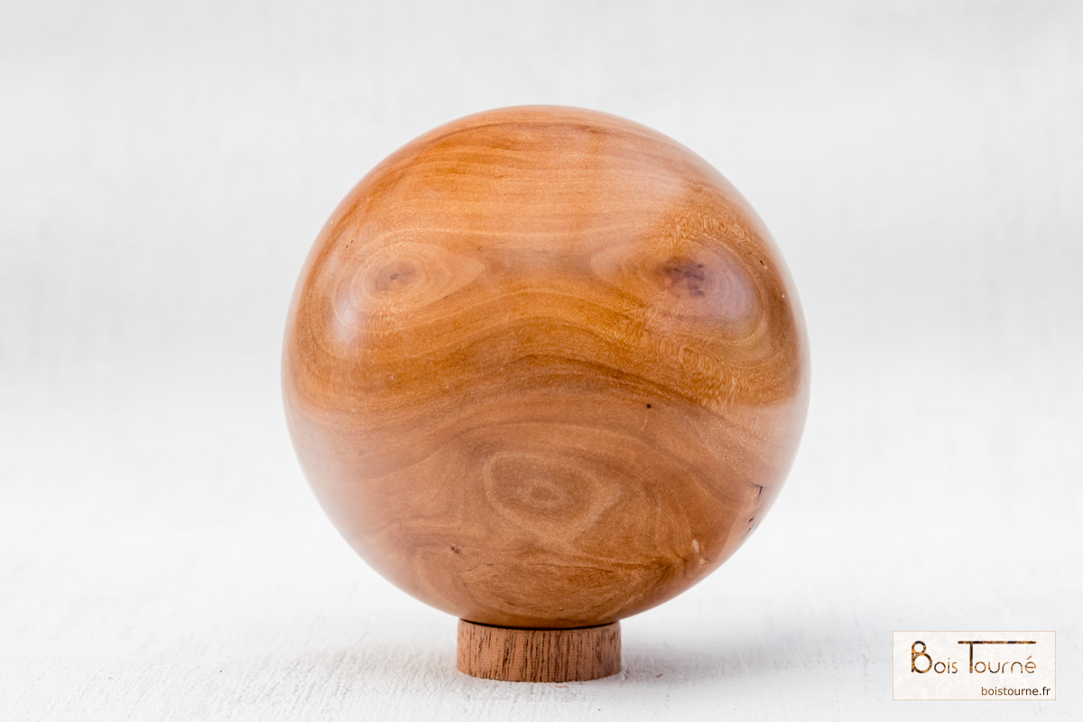 SPHÈRE EN POIRIER