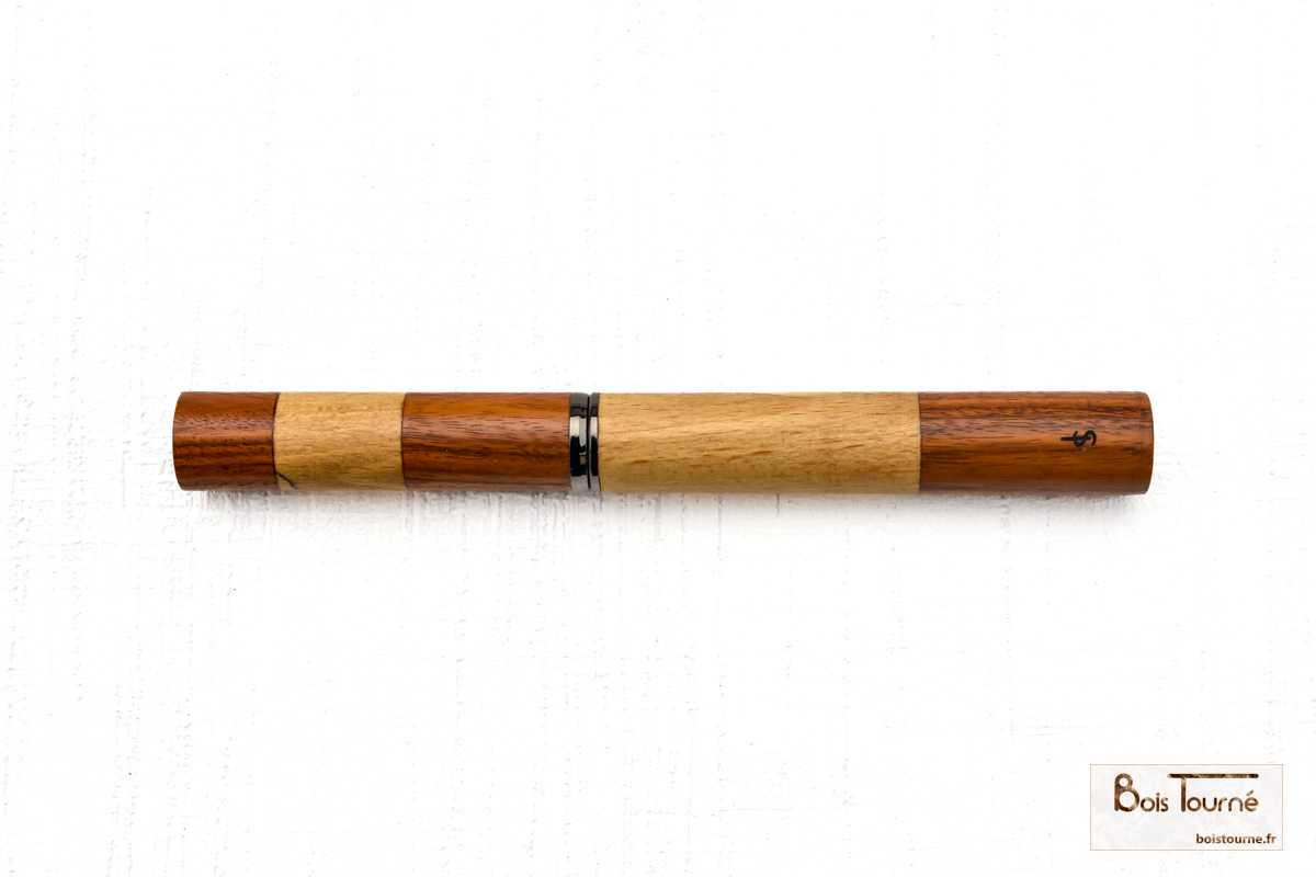 STYLO ROLLER CHROMÉ NOIR – HÊTRE ÉCHAUFFÉ / PALISSANDRE SANTOS – Image 2