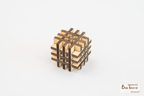 CASSE TÊTE EN BOIS
