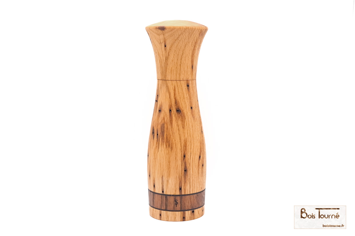 MOULIN À SEL, POIVRE ET ÉPICES EN CHÊNE AVEC DÉCORATION