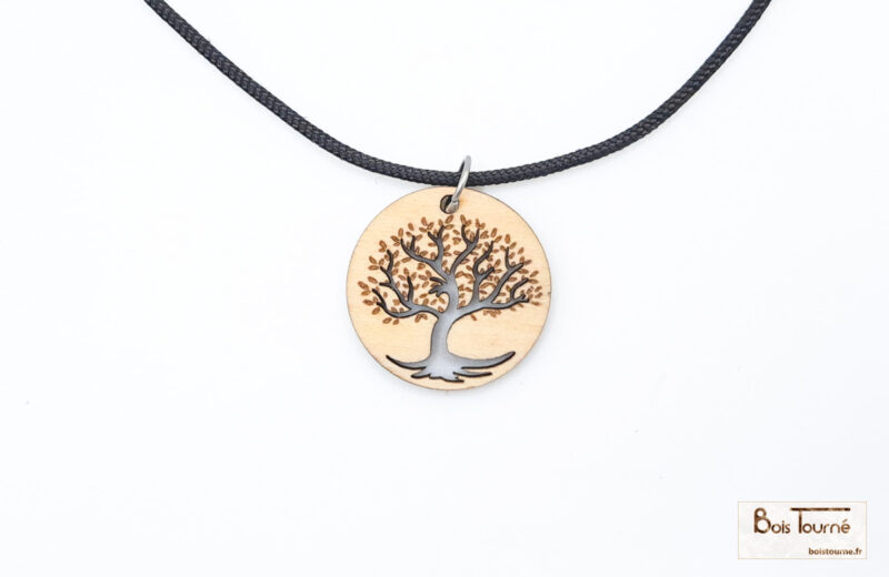 COLLIER AVEC PENDENTIF : ARBRE DE VIE