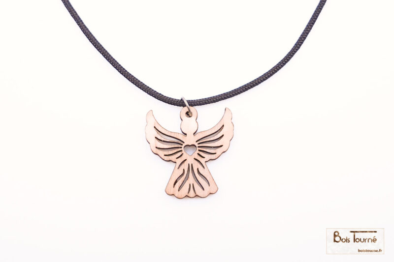 COLLIER AVEC PENDENTIF : ANGE