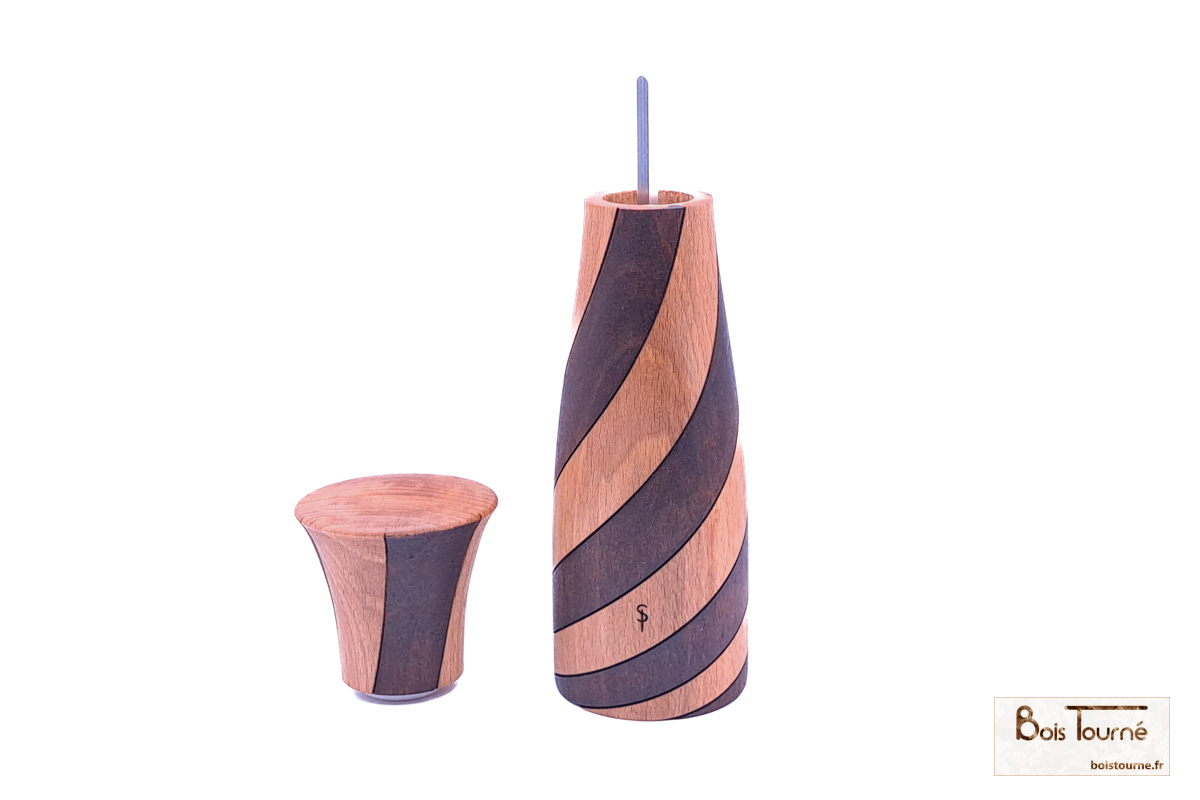 MOULIN À SEL, POIVRE ET ÉPICES EN HÊTRE AVEC DÉCORATION HÉLICOÏDALE – Image 2